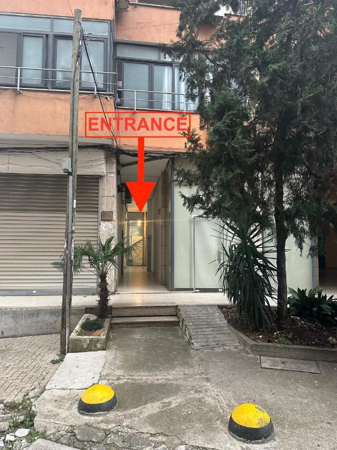 Amos City Center Apartment Tiran Dış mekan fotoğraf